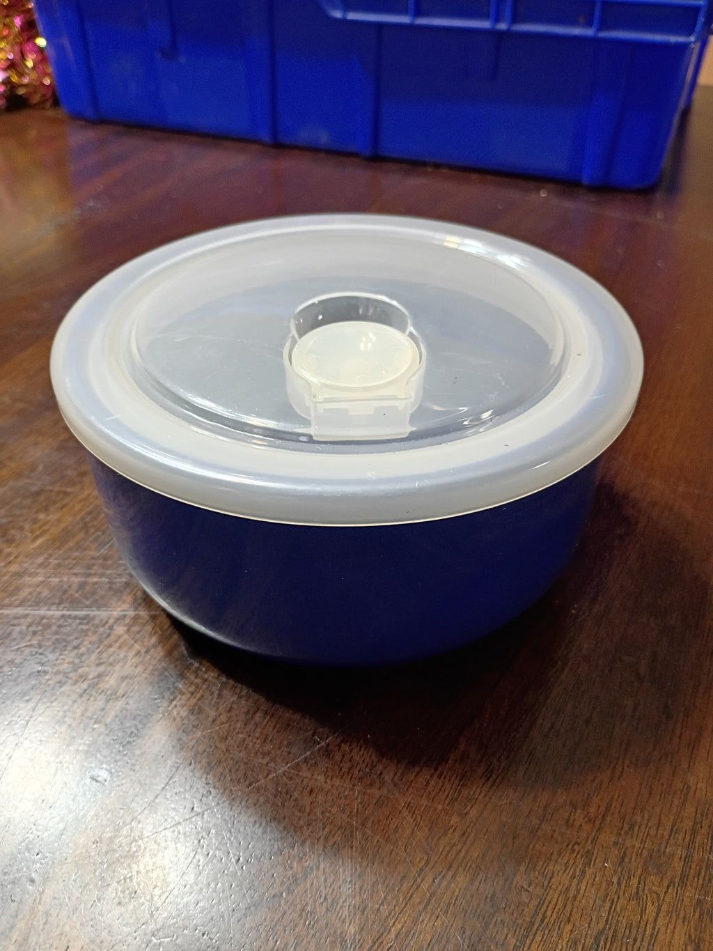 Bowl with lid